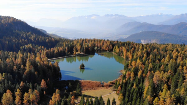 Lago di Tret dall'alto