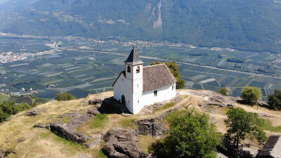 St. Hippolyt Kirche aus der Luft