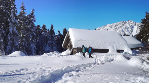 Winter hiking on Mount San Vigilio