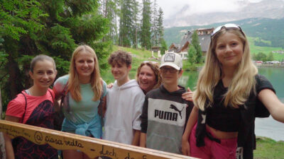 Hike to Lake Sompunt